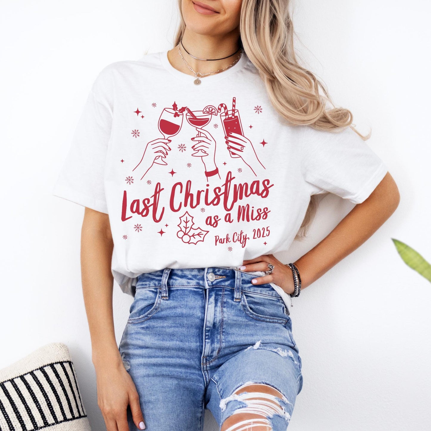 Custom Christmas Bachelorette Shirt, Personalized Bridal Party Tees, Trendy Bach, Winter Bach Party Gift, Bridesmaid Proposal, Hens Party