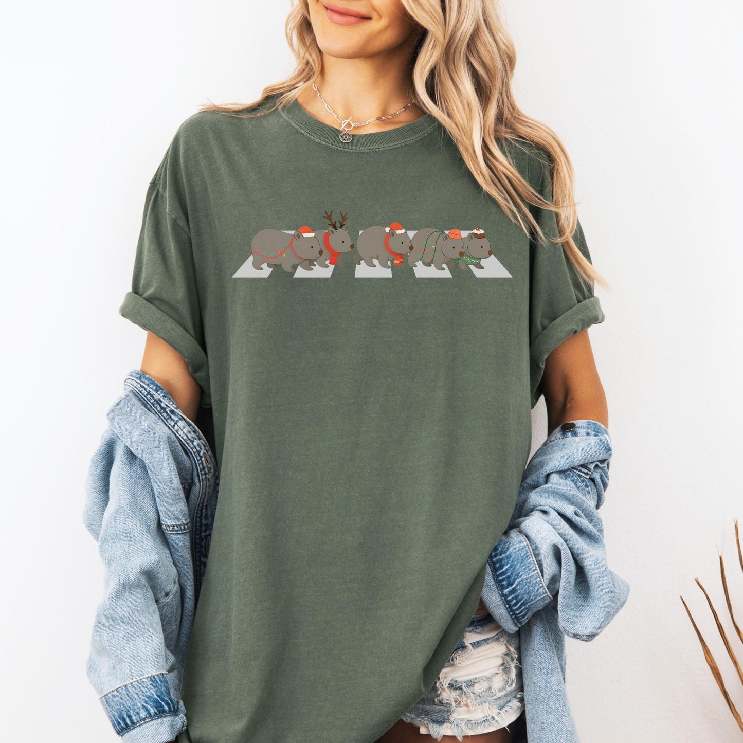 Wombat Christmas Comfort Colors Shirt, Australian Animals Tee, Matching Family Aussie Christmas T-Shirt, Funny Christmas Shirts, Expat Xmas