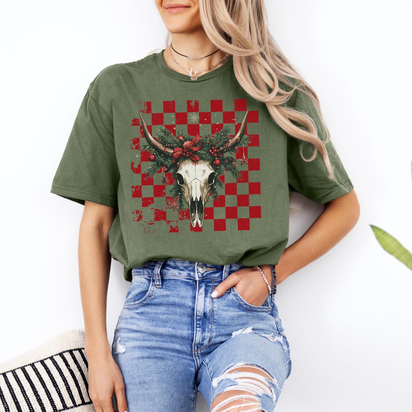 Western Christmas Shirt, Vintage Merry Christmas TShirt, Christmas Western Outfit, Xmas Gift For Her, Coquette Cowgirl Tee, Holiday Crewneck